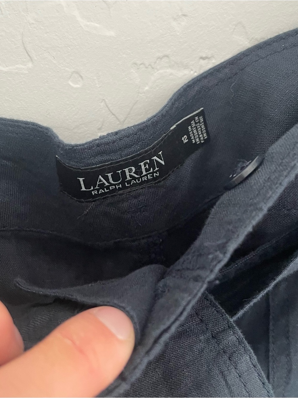 Lauren Ralph Lauren navy high rise belted linen shorts size 12 - Picture 4 of 5